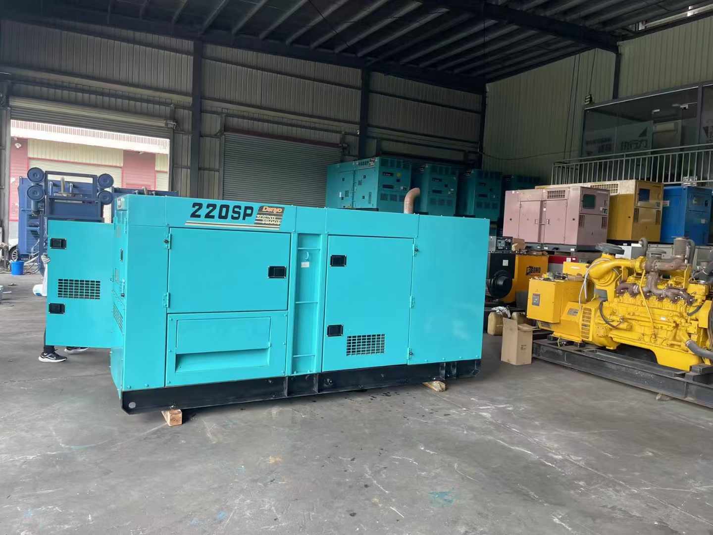 忻州柴油发电机组长期不间断运行时，如何监控其温度和压力？